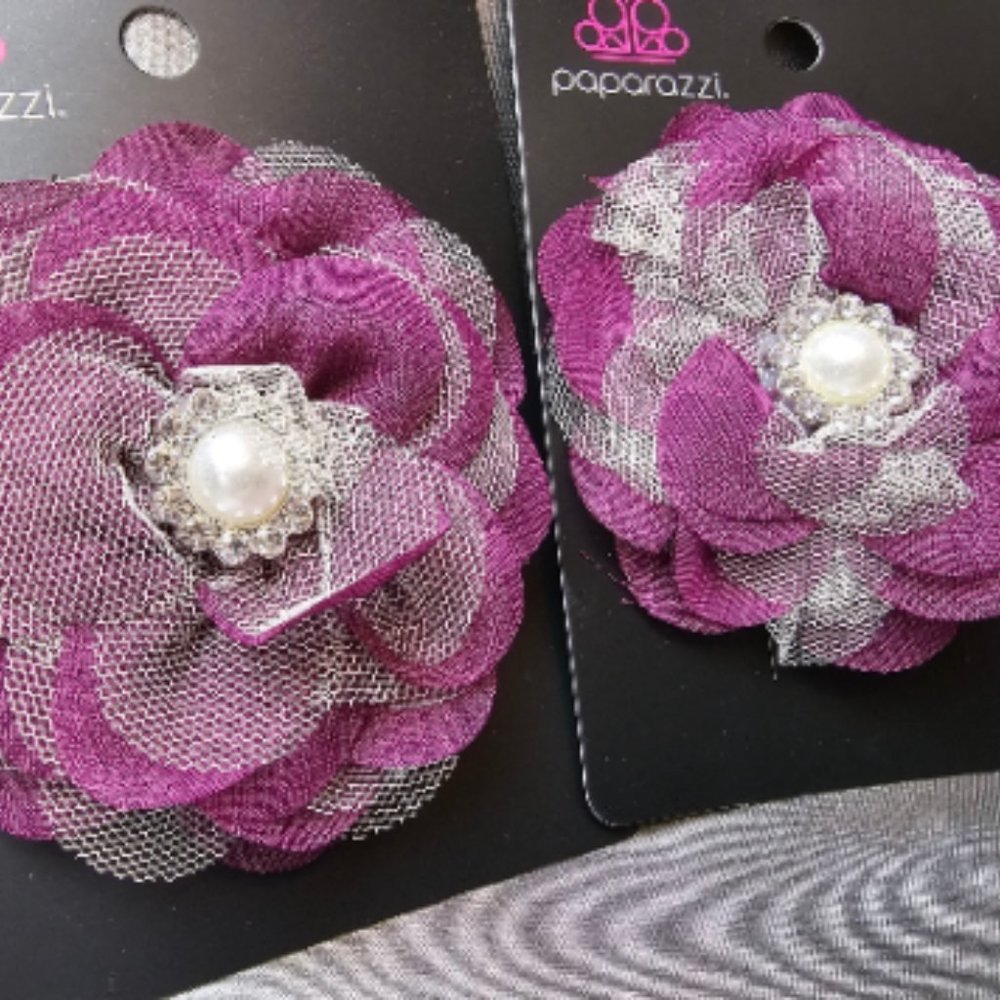 Hair Clips - Picture 2 of 3